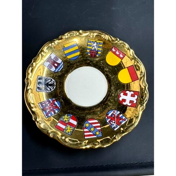 Vintage Bavaria, English, Cup and Saucer, Gold luxenbourg Duchess set - Picture 5 of 16